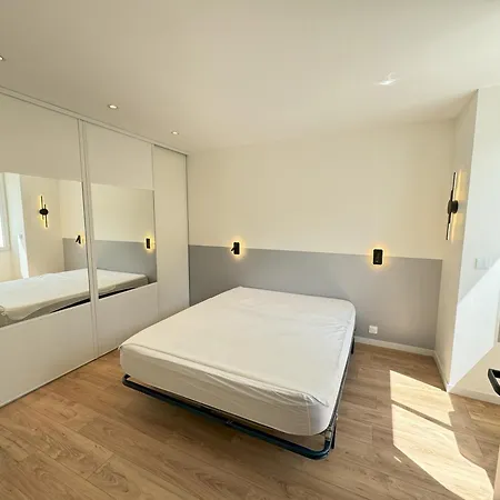 Maison Auverné Hébergement de vacances *