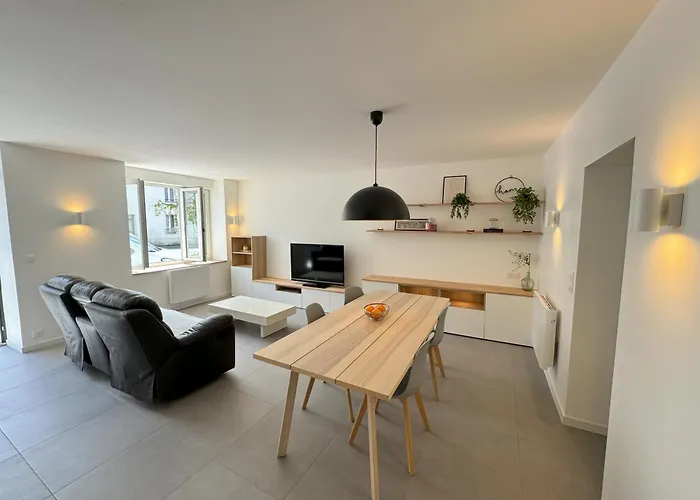 Maison Auverne * Petit-Auverne